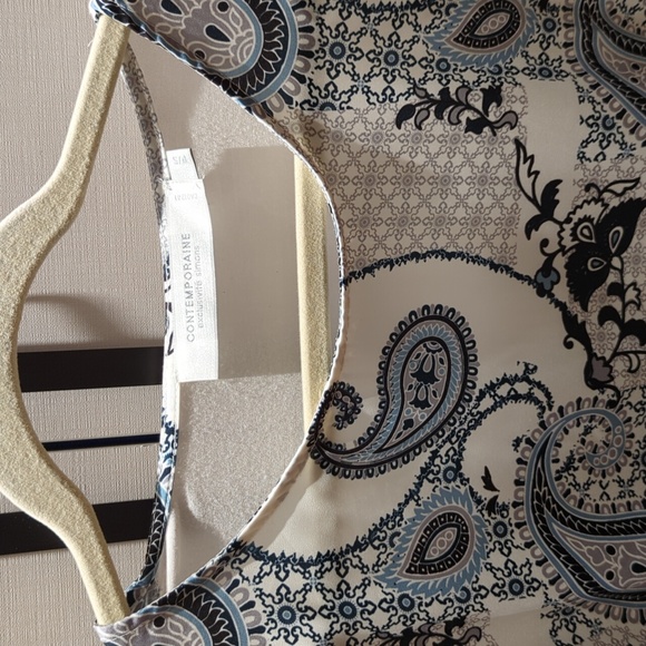 White Blouse with Navy Blue Pattern - Picture 2 of 4